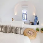 Twin Cave House 伊亚