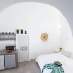 Twin Cave House