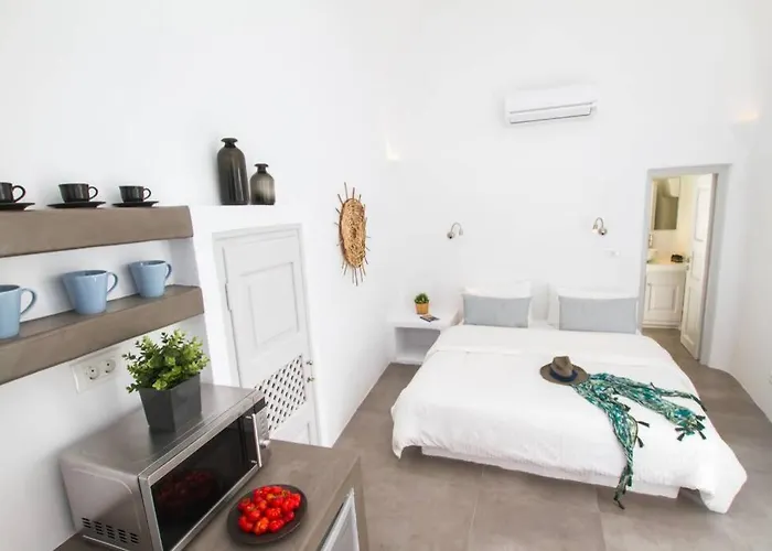 Twin Cave House Дом отдыха Ия