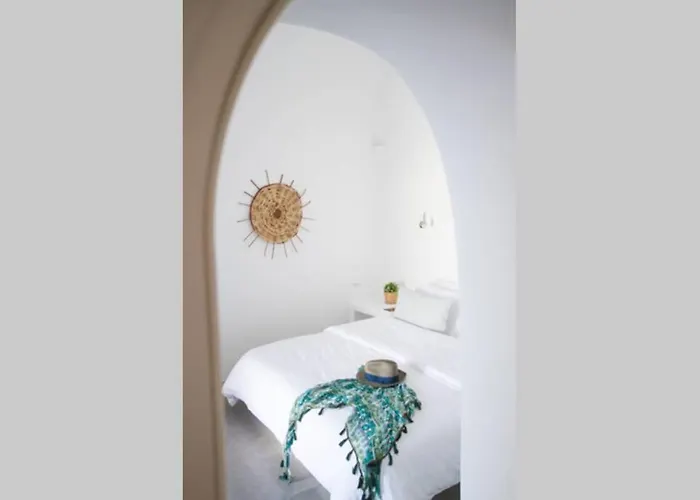 Twin Cave House * 이아